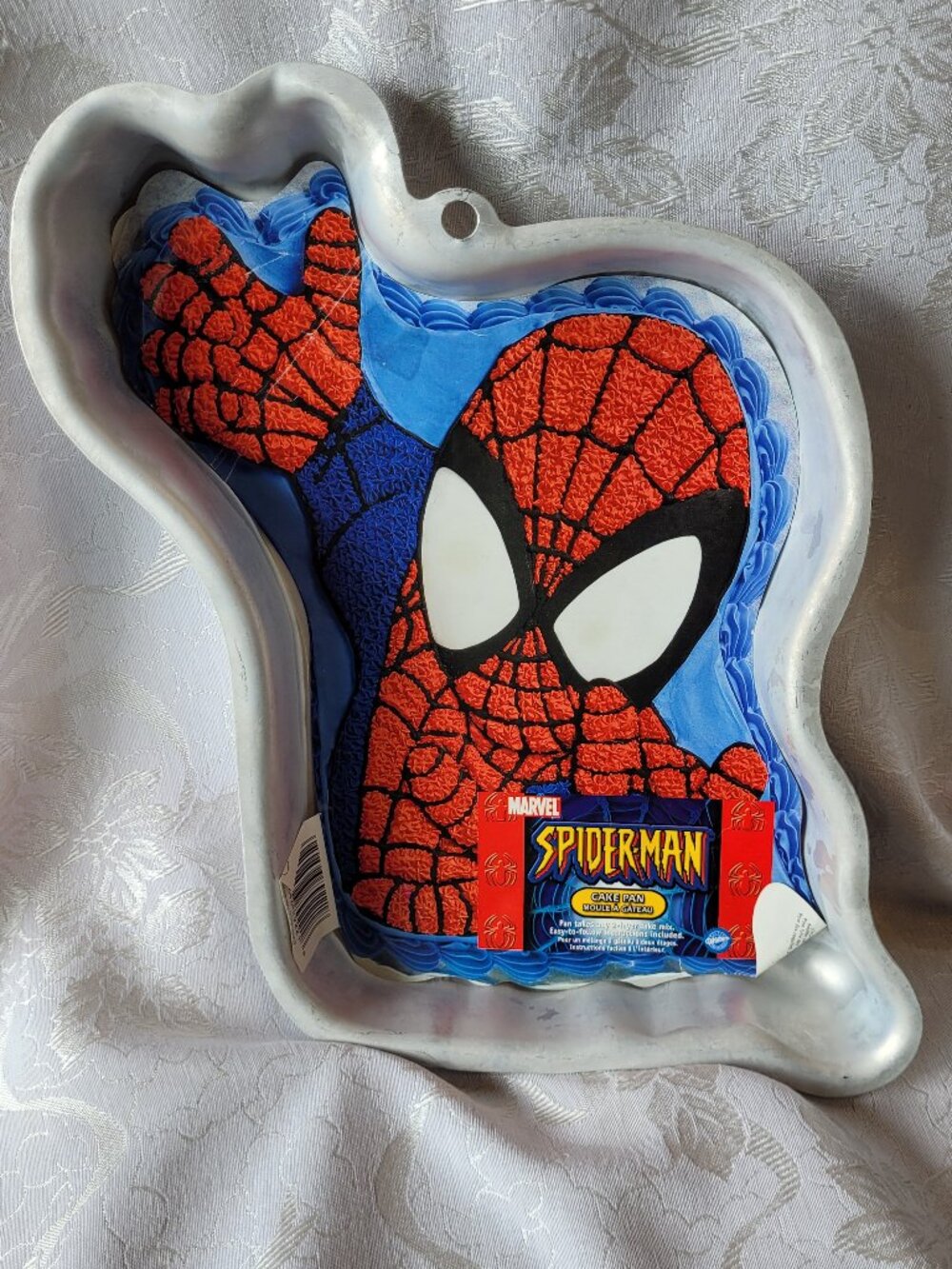Vintage Wilton Y2k Spiderman cake pan 2004